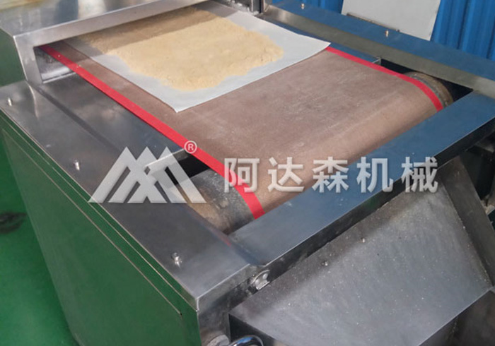 微波干燥機(jī)的特點(diǎn)優(yōu)勢(shì)：節(jié)能效率高、工藝先進(jìn)